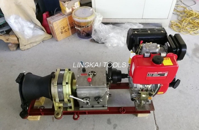 ဓာတ်အားလိုင်းတည်ဆောက်မှုအတွက် 5 Ton Fast Speed ​​ဒီဇယ်အသေးစား Cable Puller Single Capstan