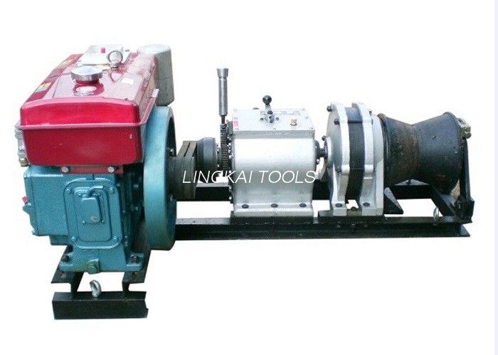 သေးငယ်သော Volume 5 Ton Cable Winch Puller Diesel Engine Powered Winch With Belt Driven