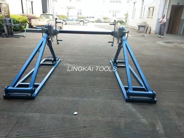 5 Ton 7 Ton Conductor Reel သည် ကြိုးတပ်ကိရိယာ၏ Disc ဘရိတ်ဖြင့် ရပ်သည်။